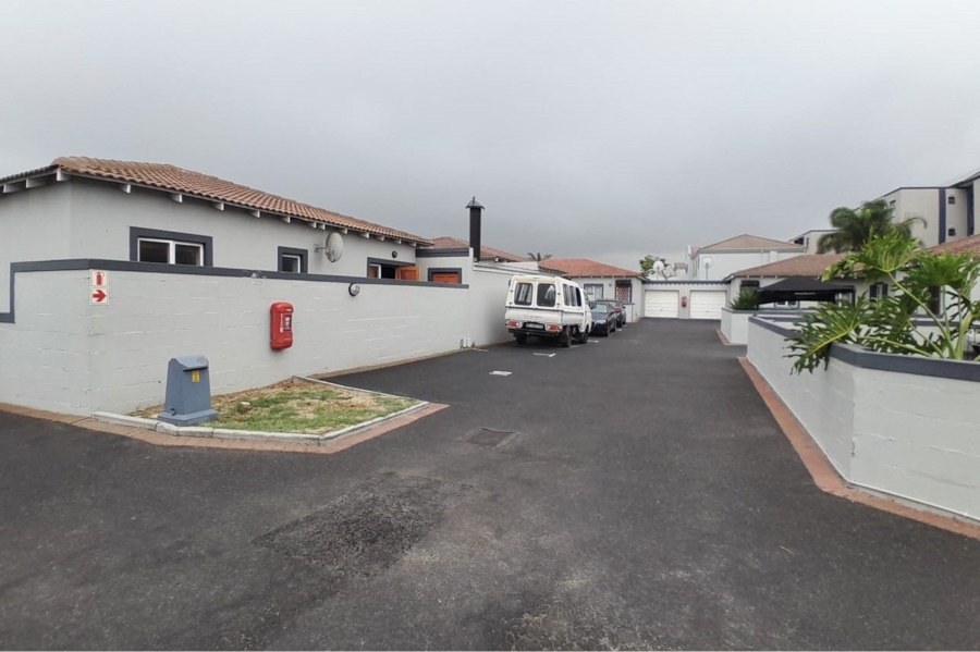 To Let 2 Bedroom Property for Rent in Parklands East Western Cape